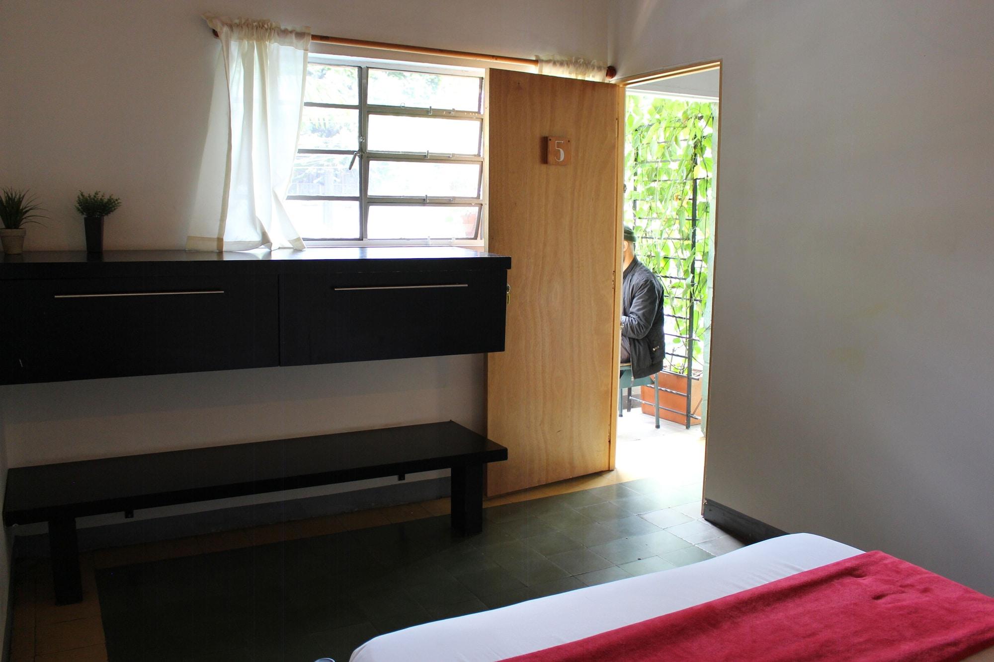 Hostal Casa Estacion Medellín Extérieur photo