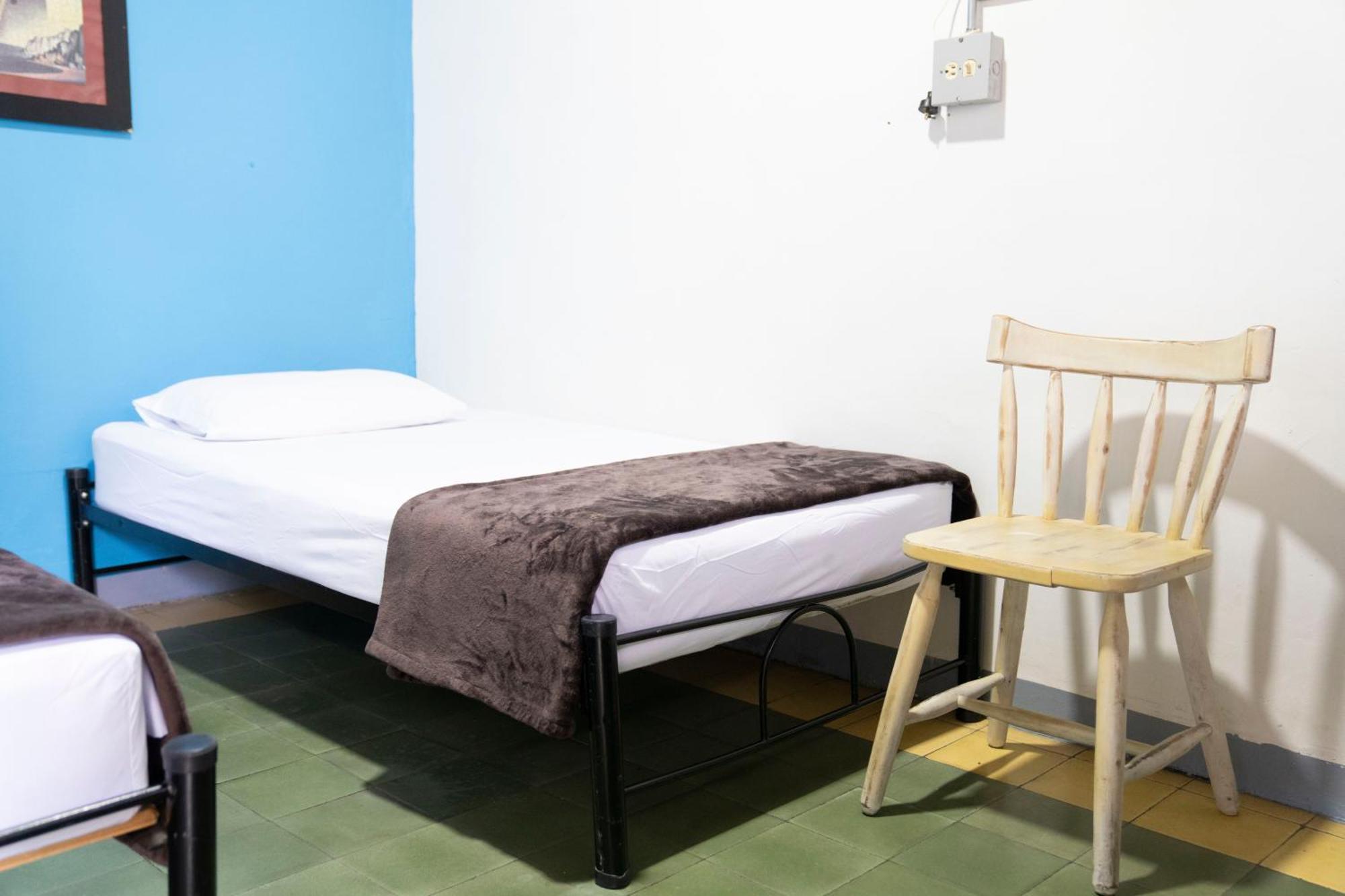 Hostal Casa Estacion Medellín Extérieur photo
